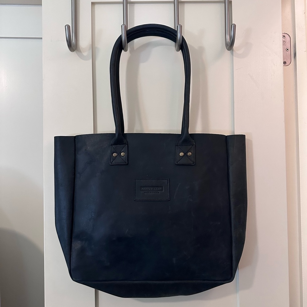 Parker Clay Merkato Signature Tote Black